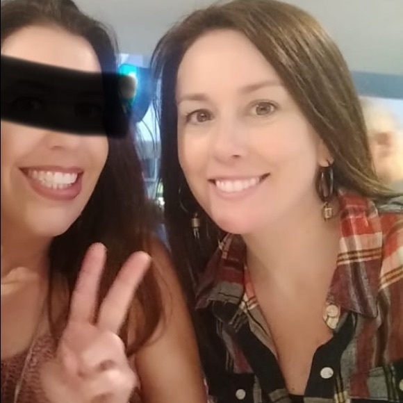 Meet your Posher, Colleen - Picture 1 of 3